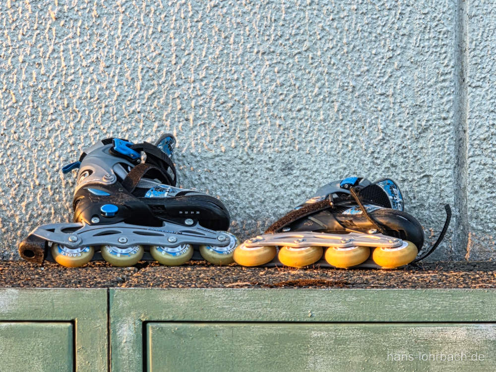 Inlineskater in der Morgensonne